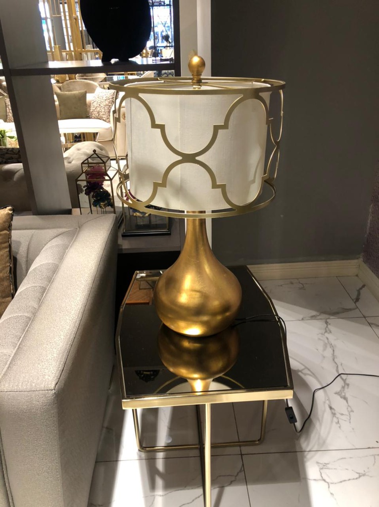 مصباح منضدي نحاس ذهبي <NO MODEL>